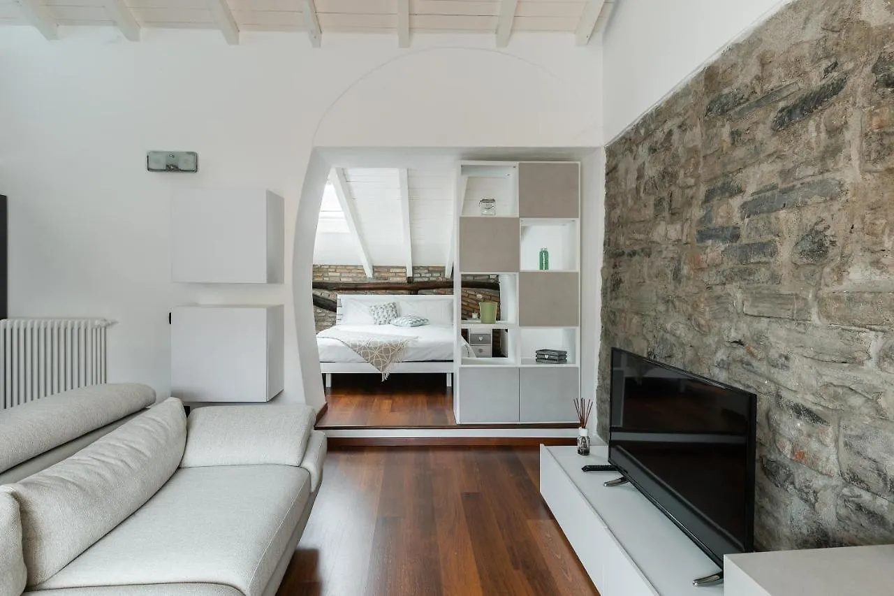 In Our Home By Holiday Solutions Como Italy