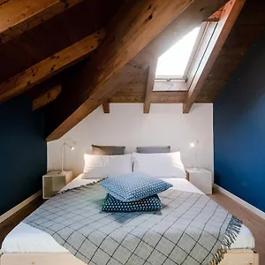 Modern Luxury Attic - Bymyhomeincomo Apartment