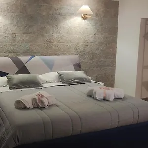  Apartment Biancaneve Little House Italy